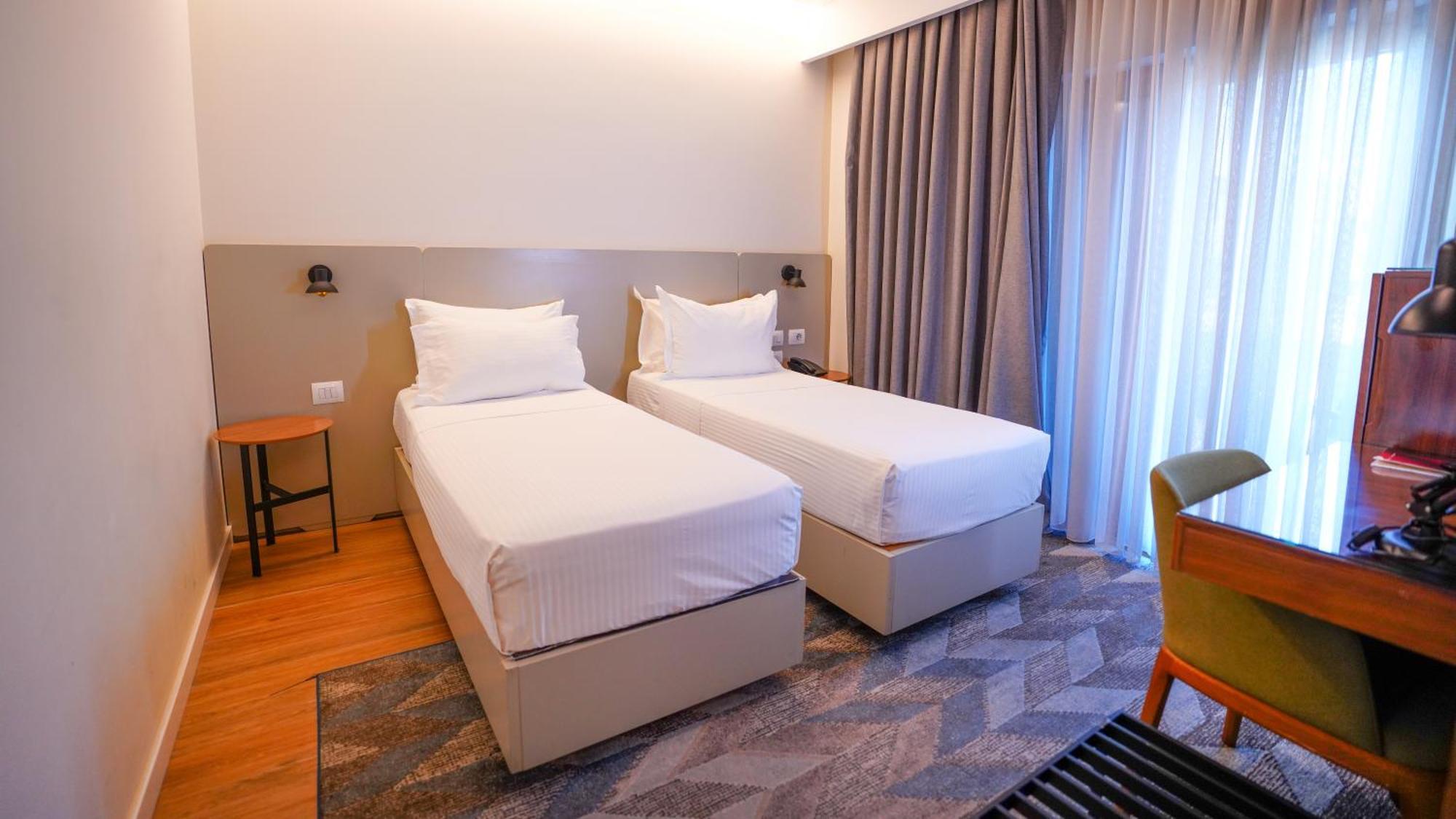 Theatro- Center Hotel 4*