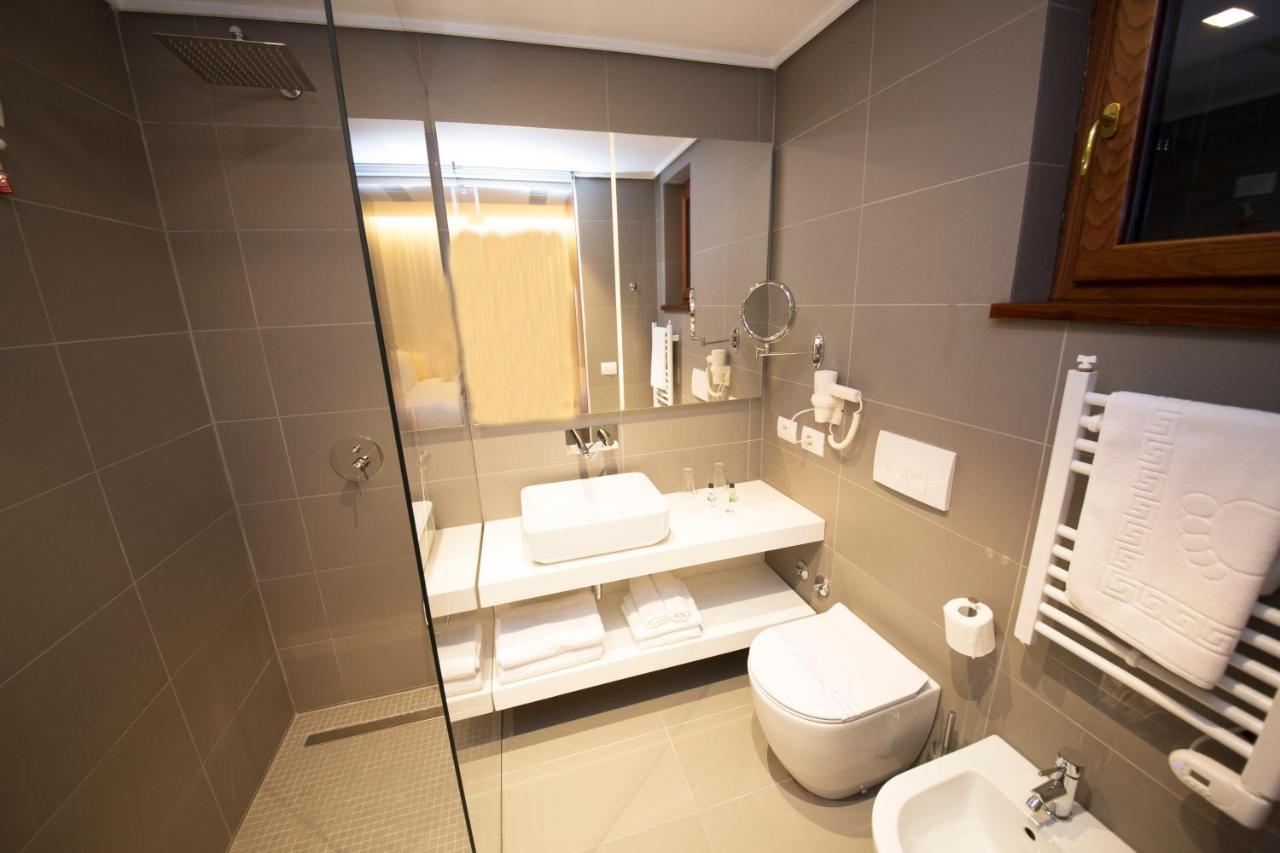 Theatro- Center 4* Tirana