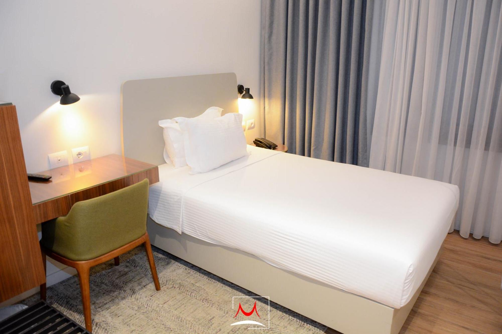 Hotel Theatro- Center Tirana